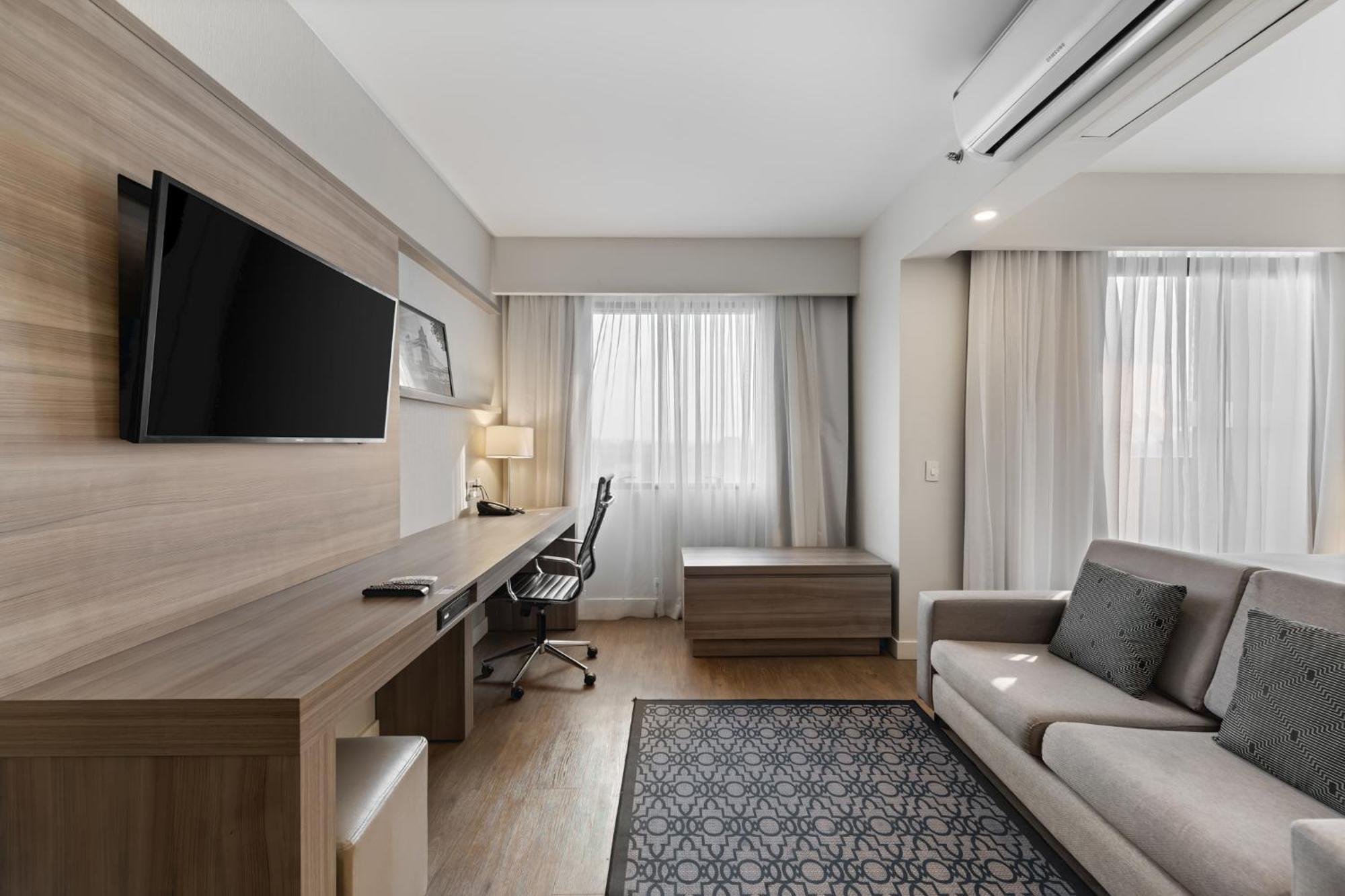 Staybridge By Ihg Hotel 4*