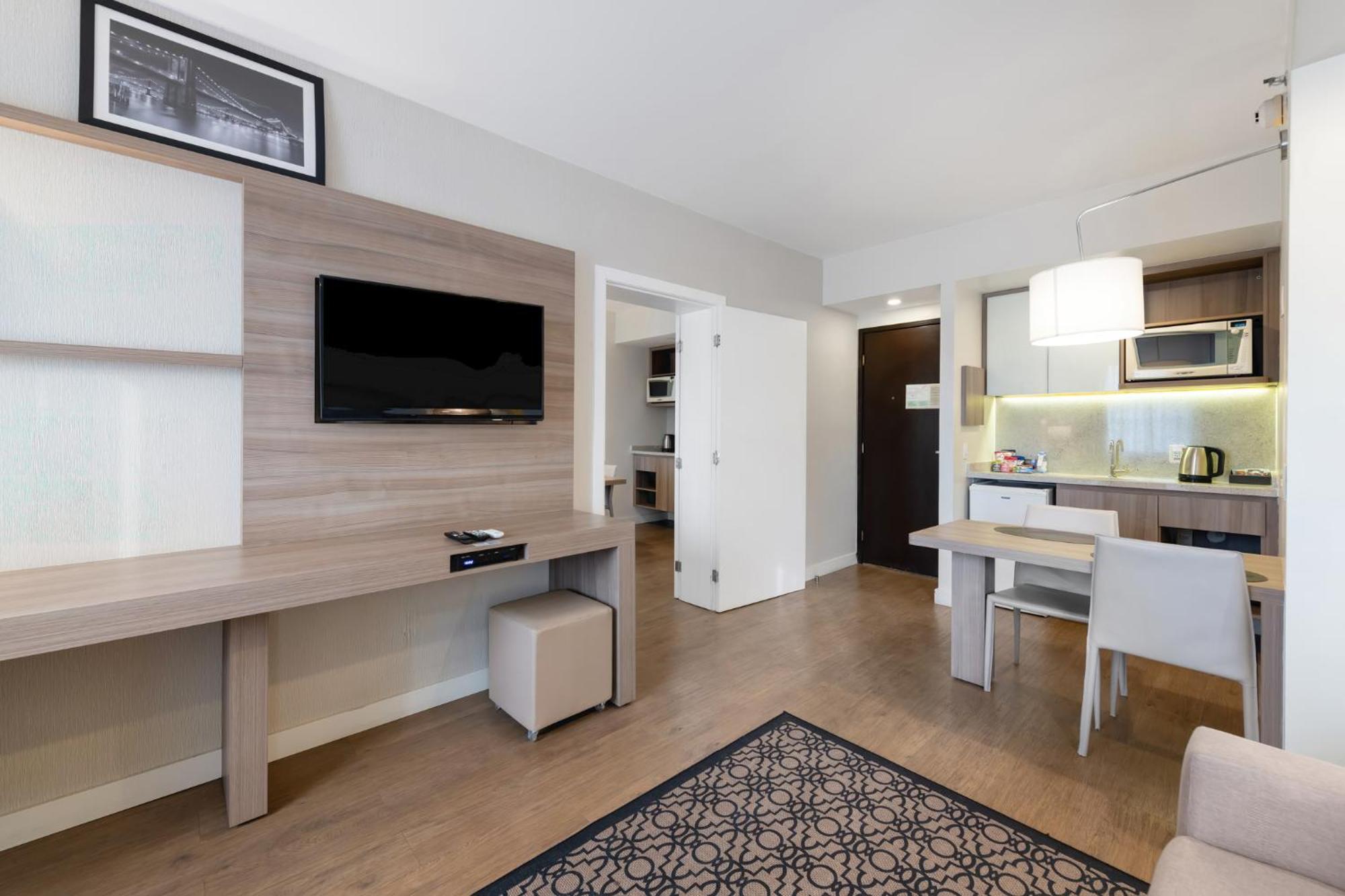 Staybridge By Ihg Hotel